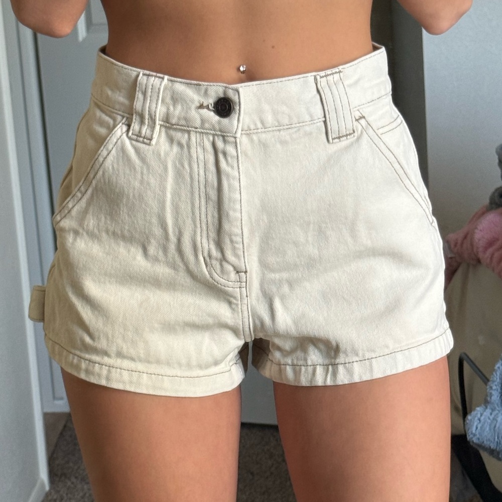 Women's Cream Shorts